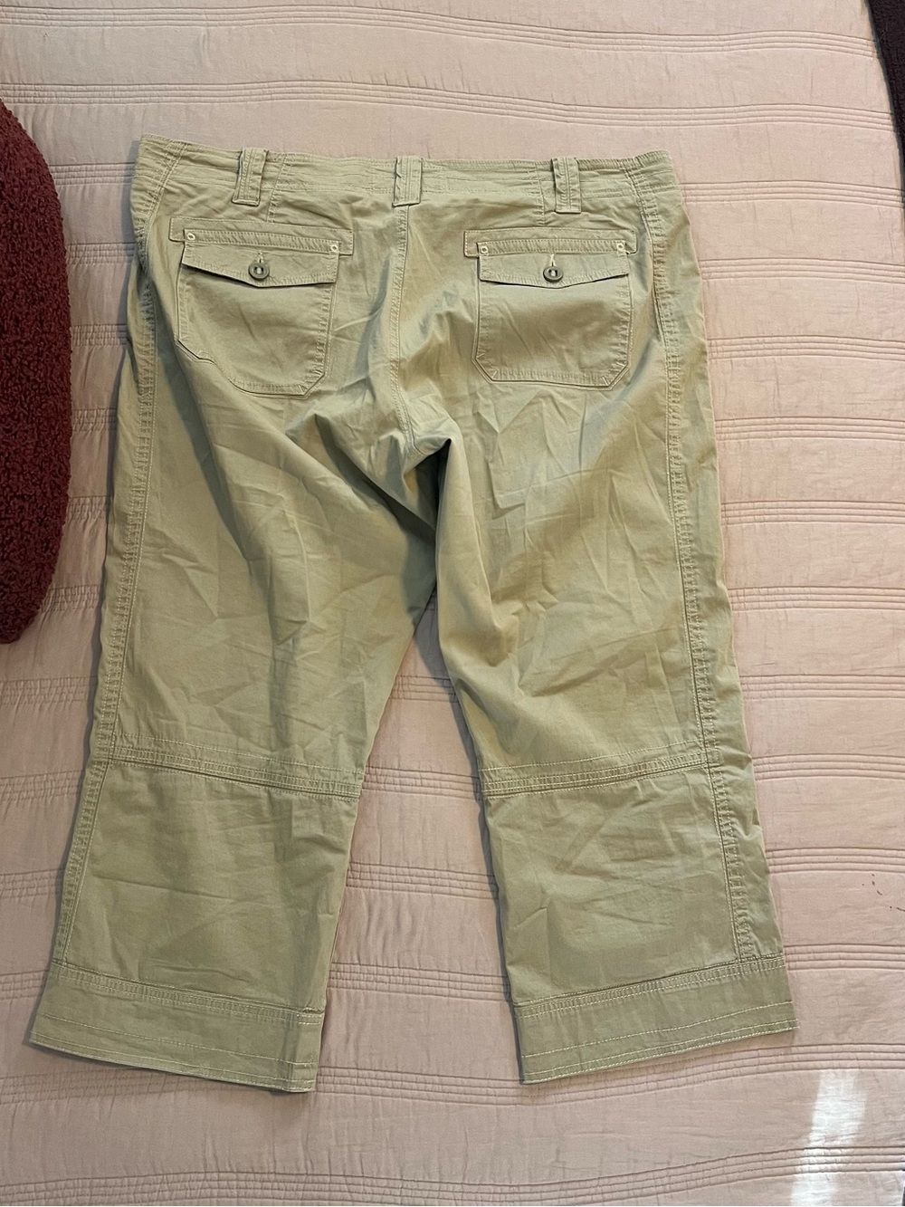 Aventura Light Sage Cargo Capris - Picture 3 of 8